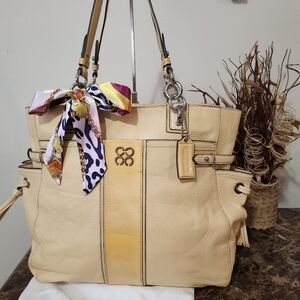 Coach Bundle Colette Cream Leather Carryall Satchel with Scarf & Dustbag GUC